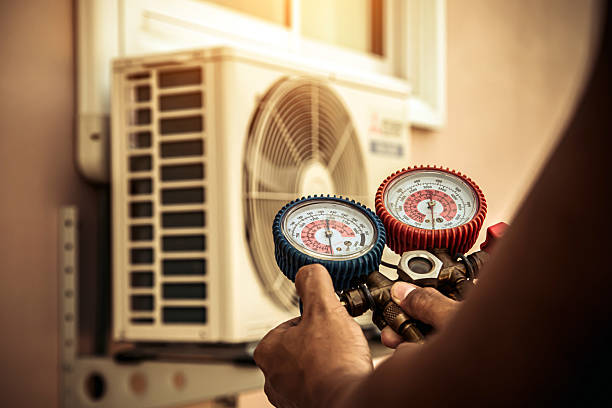 Professional Hvac Installation technician working in Combs, AR